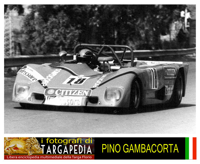 18 Lola T290 L.Marchiolo - A.Castro c - Prove (1).jpg